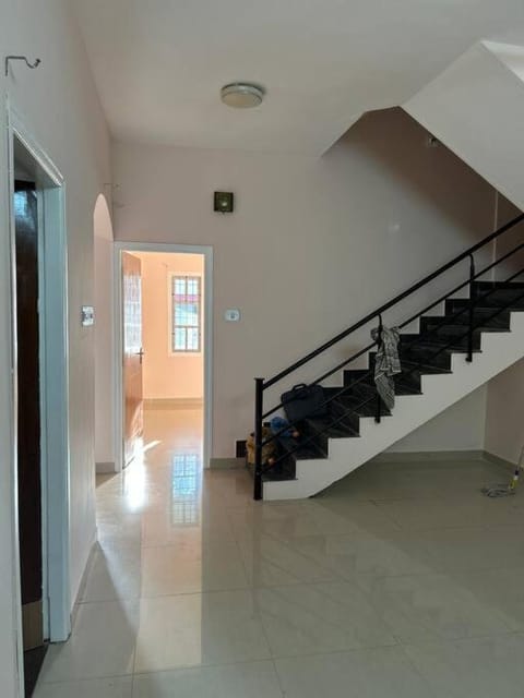 Service Home Apt 4Bedroom Entire villa Villa in Mangaluru