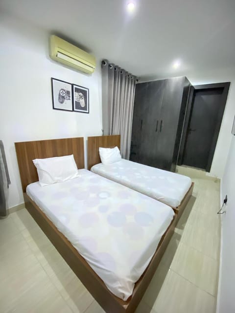 ChaRloHub NG Bed and Breakfast in Lagos