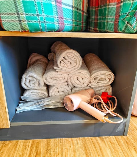 towels, wardrobe