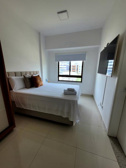 Bed, TV and multimedia, Bedroom