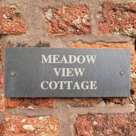 Meadow View Cottage - cosy, intimate, romantic House in Staffordshire Moorlands District