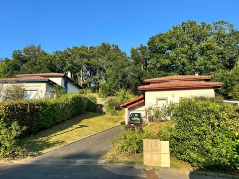 Property building, Street view