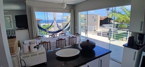 View (from property/room), Balcony/Terrace, Dining area