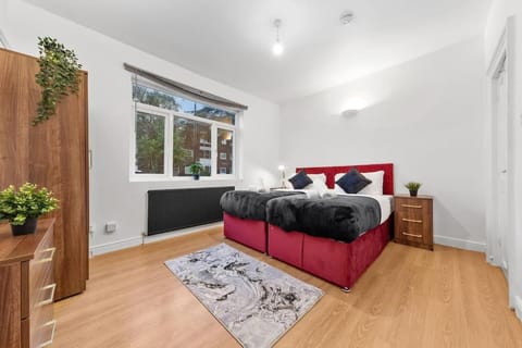 CityScape Retreat-Sleeps 9-Central-Free Parking Apartment in Southampton