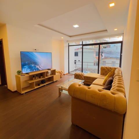 Communal lounge/ TV room