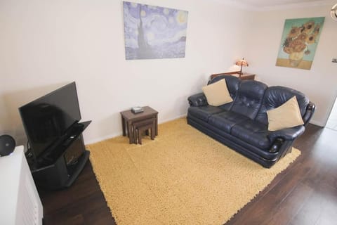 2 Bed House - BHX - NEC House in Solihull