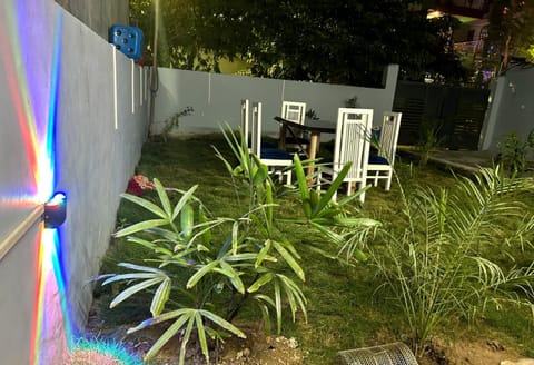 Night, Garden, Dining area, Evening entertainment, Garden view, Entertainment, Dinner