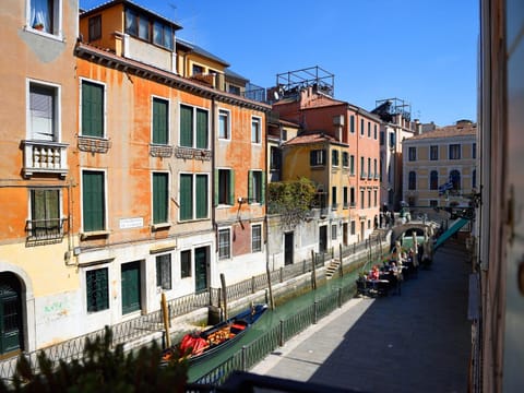 View (from property/room), Street view