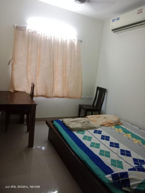 Bed, Photo of the whole room, Bedroom, air conditioner