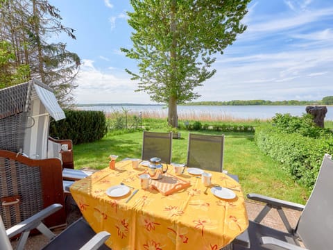 View (from property/room), Balcony/Terrace, Lake view, Area and facilities