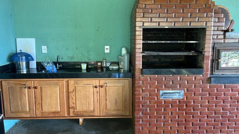 Casa com Cozinheira às Margens do Rio Tocantins Casa in Imperatriz