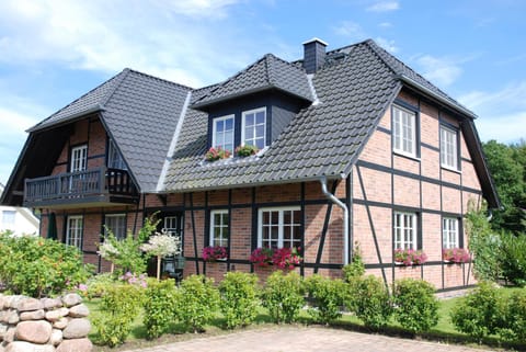 Off site, Natural landscape, Street view