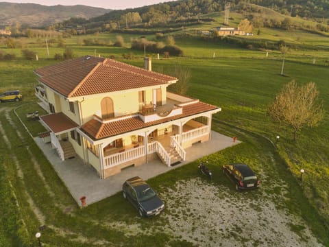 Day, Natural landscape, Bird's eye view, Mountain view, Parking