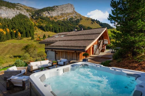 Natural landscape, Hot Tub, Mountain view, Area and facilities