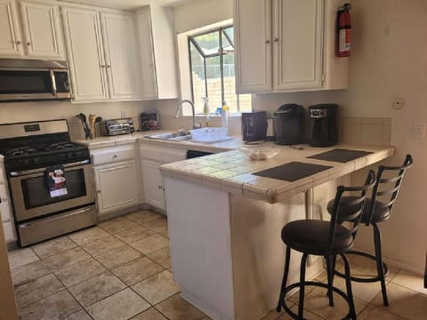 3BR & Loft near Palmdale Hospital Appartement in Palmdale