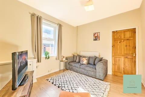 Stylish 2 bed home in Stoke-on-Trent House in Stoke-on-Trent