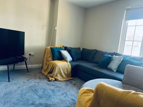 Communal lounge/ TV room, Living room