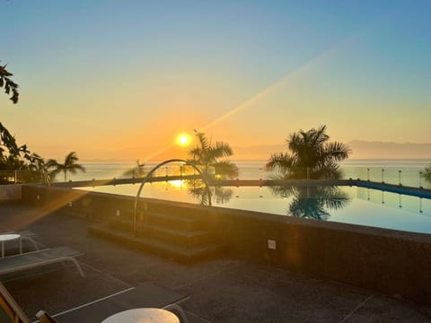 Pool view, Sea view, Swimming pool, Swimming pool, Sunrise, Sunset, sunbed