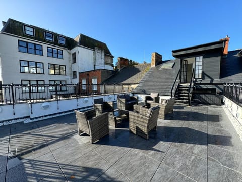 Balcony/Terrace, Dining area