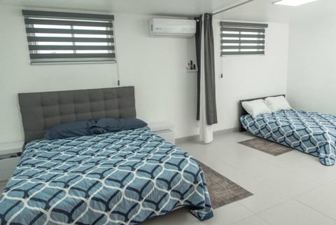 Bed, Photo of the whole room, Bedroom, air conditioner