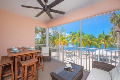 Patio, Natural landscape, View (from property/room), Balcony/Terrace