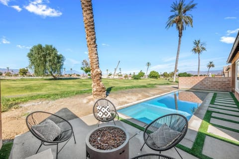 Brand new home Living the dream with golf and sunset views House in Indio