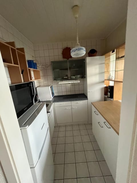 Ruhige und vollausgestattete Wohnung im Süden von Halle Apartment in Halle Saale