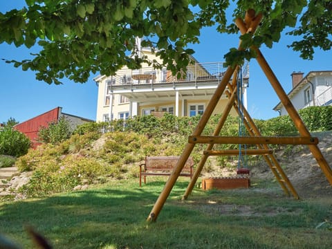 Facade/entrance, Garden, Balcony/Terrace, Garden view, Garden view