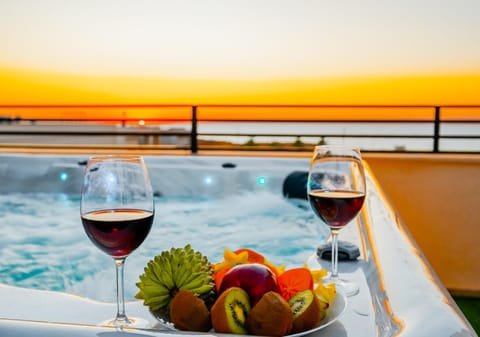 Hot Tub, Balcony/Terrace