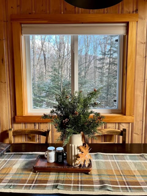 Dining area, Mountain view