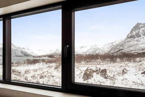 Winter, Bedroom, Mountain view