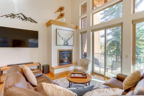 Ski-InandSki-Out Durango Townhome with Balcony Casa in Purgatory