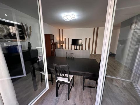 Appartement Levallois standing proche gare Apartment in Levallois-Perret