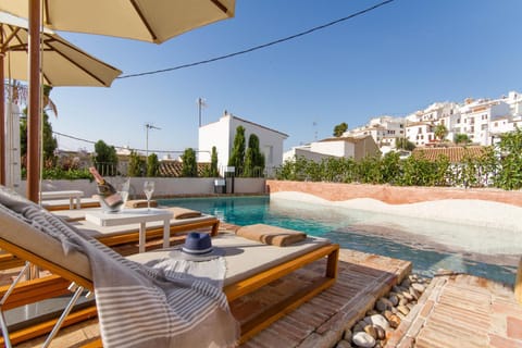 Balcony/Terrace, Pool view