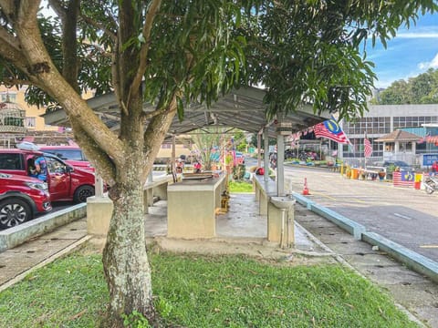 Cheras, 1-10pax, FREE WIFI, 3BedRoom Apartment in Hulu Langat