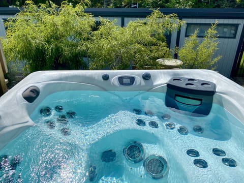 Day, Natural landscape, Hot Tub, Hot Tub, Pool view