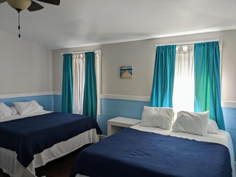 Coral Beach Village Resort Resort in Bay Islands Department