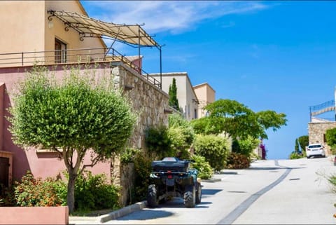 Neighbourhood, Natural landscape, Street view