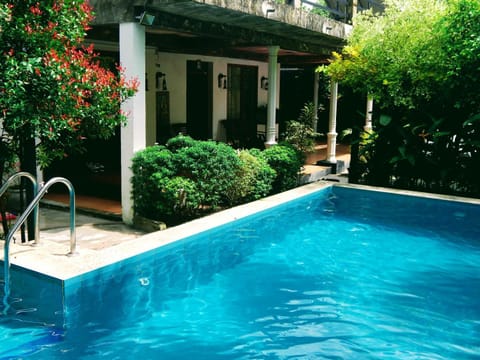 Property building, Day, Garden, Garden, Balcony/Terrace, Garden view, Pool view, Swimming pool, Swimming pool