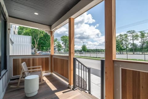 Charming Newly Renovated House Next Door to Track House in Saratoga Springs