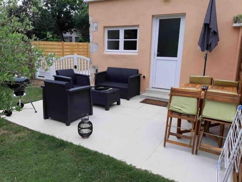 Balcony/Terrace, Garden view