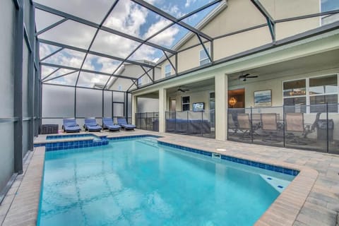 Storey Lake Dream Villa with Private Pool House in Kissimmee