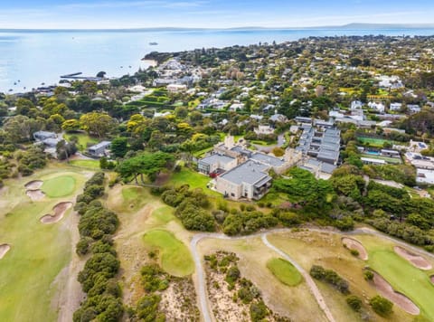 Portsea Castle House - Perfection fit for a king House in Portsea