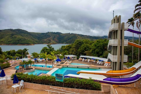 Lake view, Pool view, Swimming pool