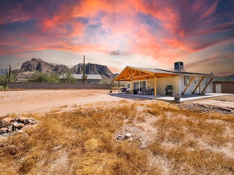 Boulder Apache Junction House in Apache Junction