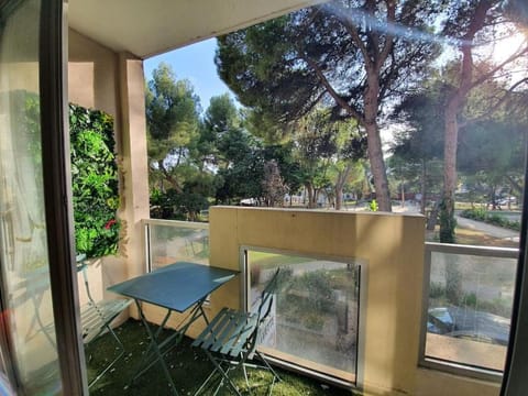 View (from property/room), Balcony/Terrace, Garden view