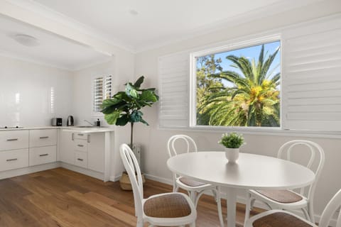 Idyllic unit in Little Manly - Steps from the sand Apartamento in Manly