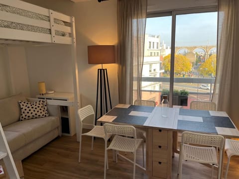 Le Petit Nid de la Marne pour 6 personnes Parking Apartment in Nogent-sur-Marne