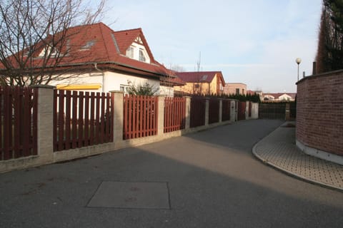 Holiday Home Prague Pruhonice House in Prague
