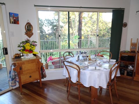 Blue Gum Cottage on Bay Bed and Breakfast in Central Coast